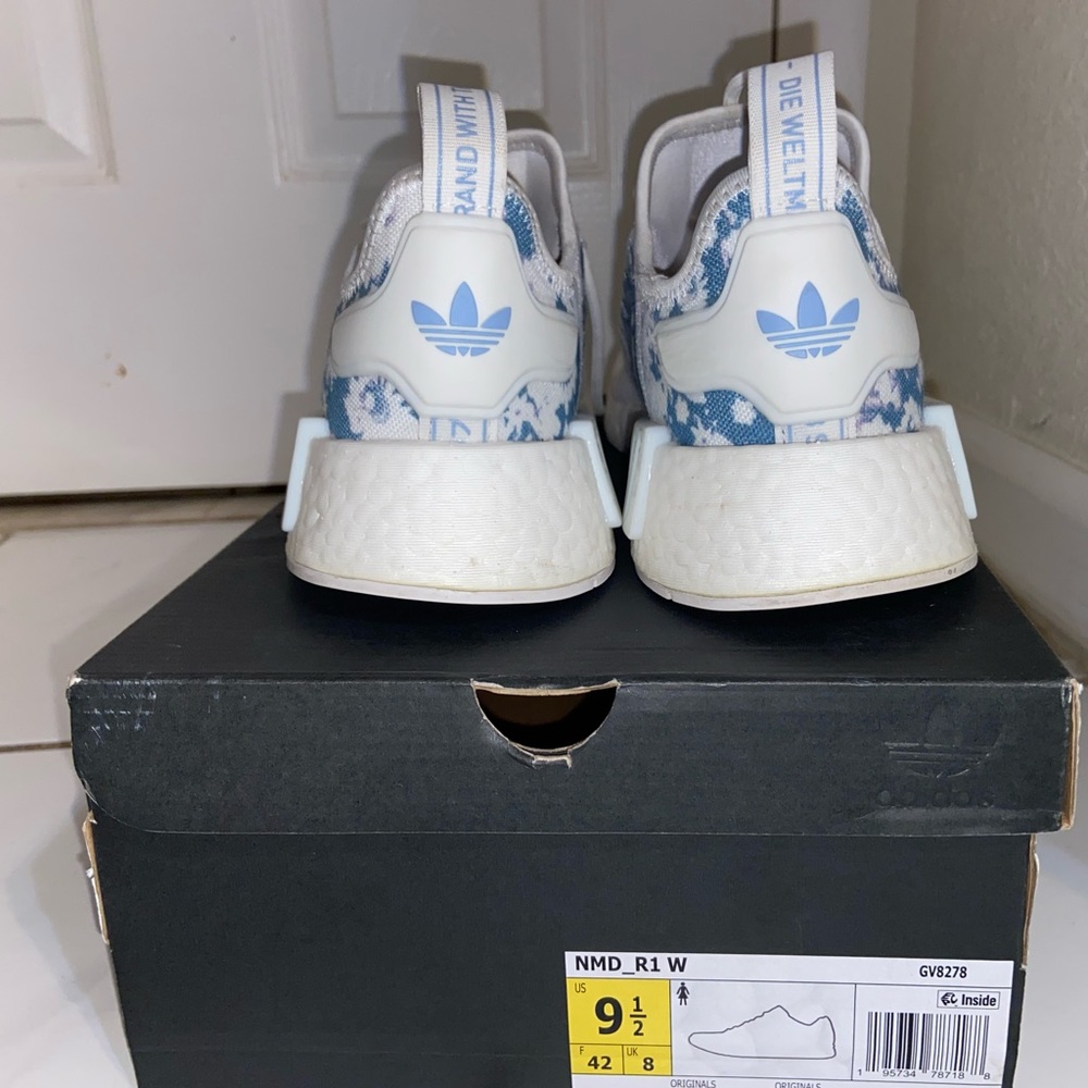 NMD R1 - Picture 2 of 4